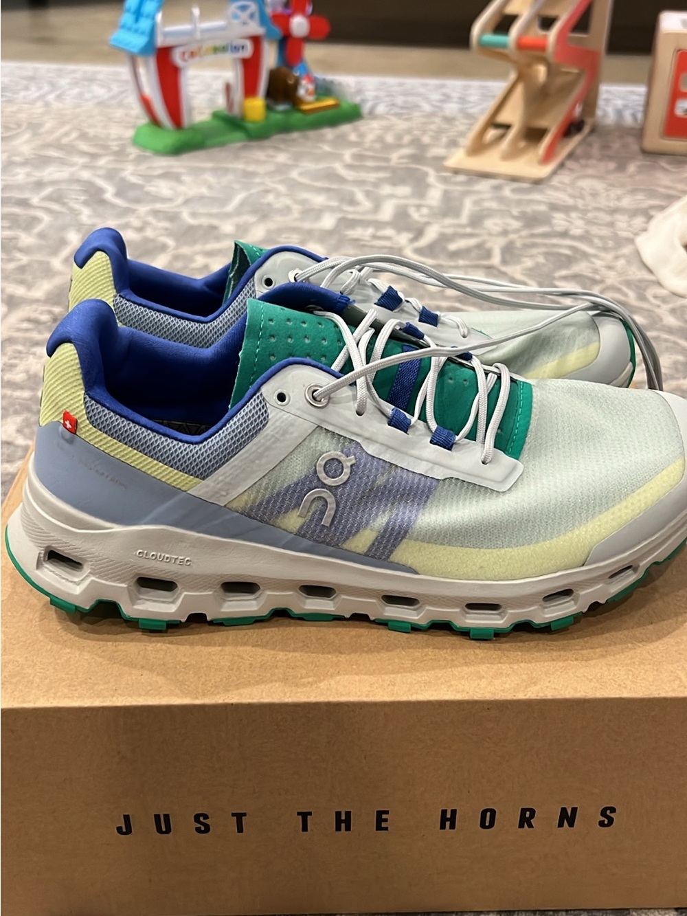 On Running Cloudmonster Lightweight Running Shoe - Mint/Blue